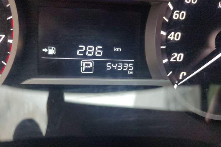 Used Nissan Lannia 2016 1.6L CVT Cool Edition Odometer Close Up