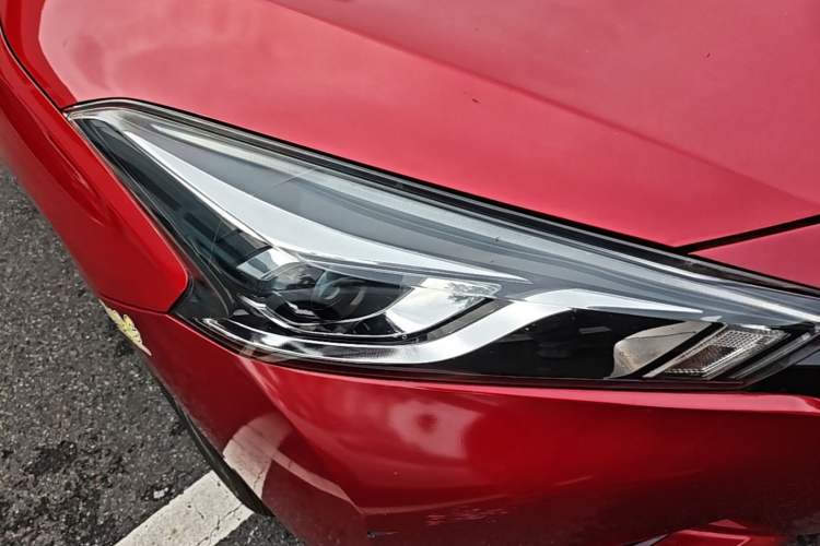 Used Nissan Lannia 2016 1.6L CVT Cool Edition Right Front Headlight