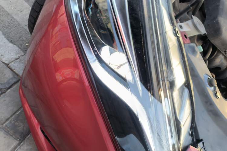 Used Nissan Lannia 2016 1.6L CVT Smart Cool Edition Right Front Headlight