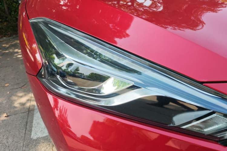 Used Nissan Lannia 2016 1.6L CVT Smart Cool Edition Right Front Headlight