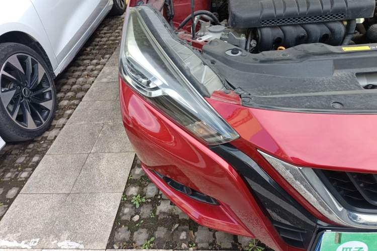 Used Nissan Lannia 2016 1.6L CVT Cool Edition Right Front Headlight