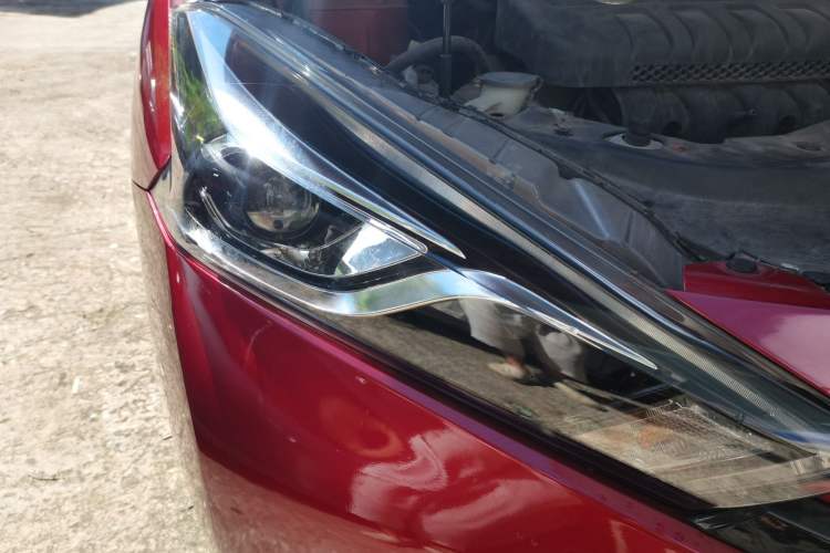 Used Nissan Lannia 2016 1.6L CVT Smart Cool Edition Right Front Headlight