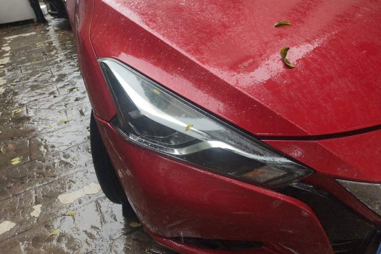 Used Nissan Lannia 2016 1.6L CVT Cool Edition Right Front Headlight
