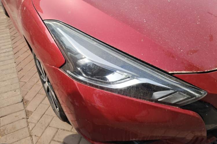 Used Nissan Lannia 2016 1.6L CVT Cool Edition Right Front Headlight