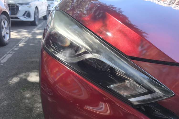 Used Nissan Lannia 2016 1.6L CVT Smart Cool Edition Right Front Headlight