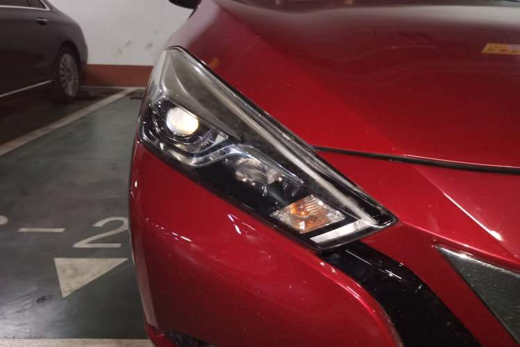 Used Nissan Lannia 2016 1.6L CVT High-Energy Version Right Front Headlight