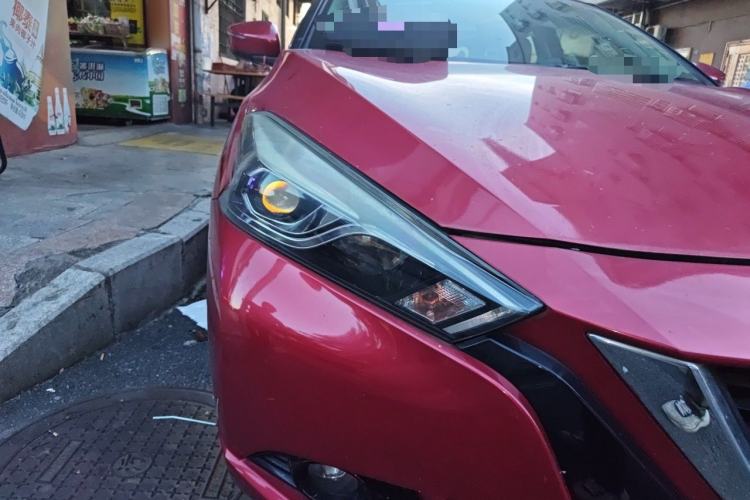 Used Nissan Lannia 2016 1.6L CVT Cool Edition Right Front Headlight