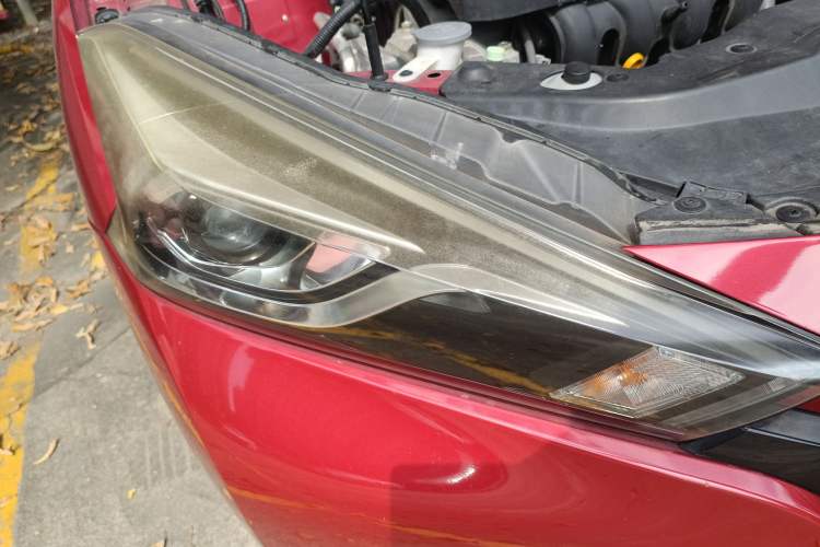 Used Nissan Lannia 2016 1.6L CVT Cool Edition Right Front Headlight