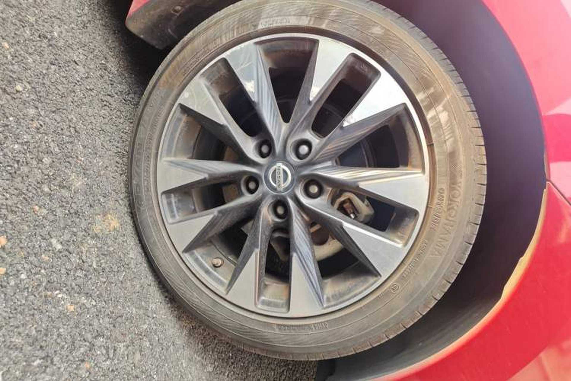 Used Nissan Lannia 2016 1.6L CVT Smart Cool Edition Right Front Wheel Hub