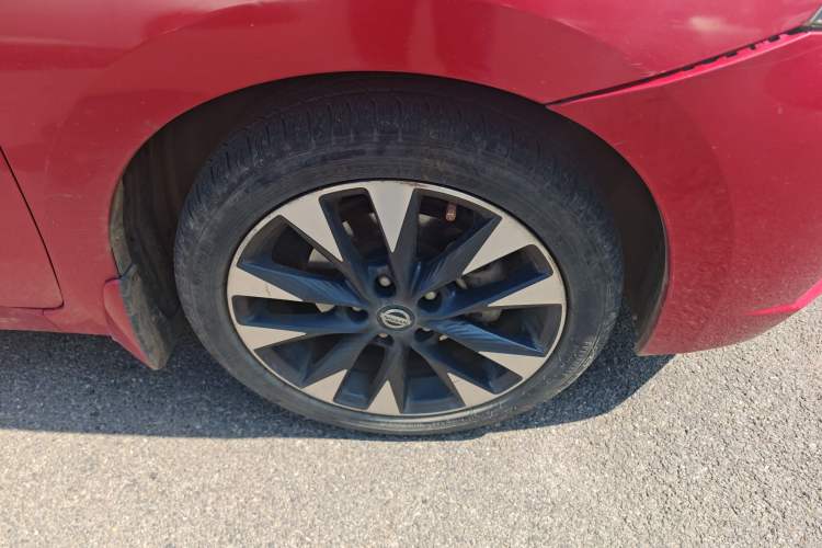 Used Nissan Lannia 2016 1.6L CVT Smart Cool Edition Right Front Wheel Hub