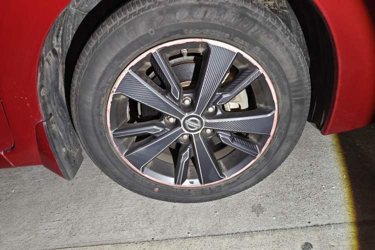 Used Nissan Lannia 2016 1.6L Manual Cool Edition Right Front Wheel Hub