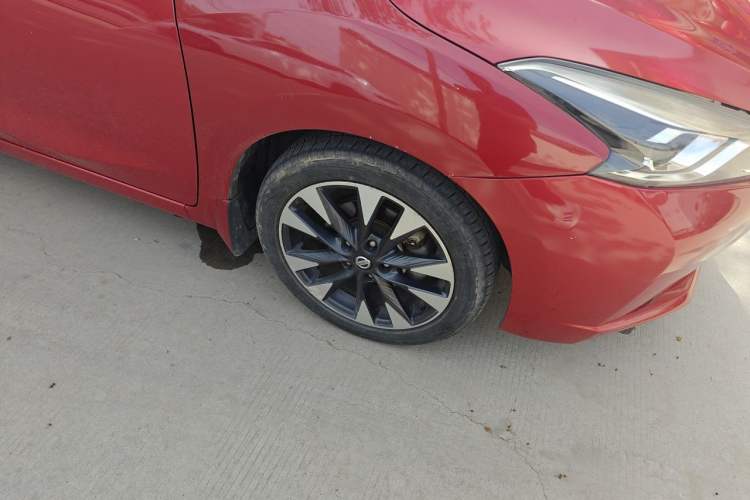 Used Nissan Lannia 2016 1.6L CVT Smart Cool Edition Right Front Wheel Hub