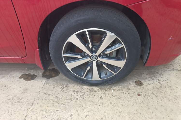Used Nissan Lannia 2016 1.6L CVT Cool Edition Right Front Wheel Hub