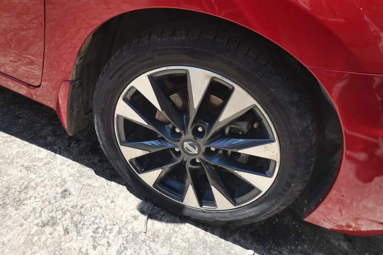 Used Nissan Lannia 2016 1.6L CVT Smart Cool Edition Right Front Wheel Hub