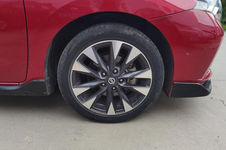 Used Nissan Lannia 2016 1.6L CVT Smart Cool Edition Right Front Wheel Hub