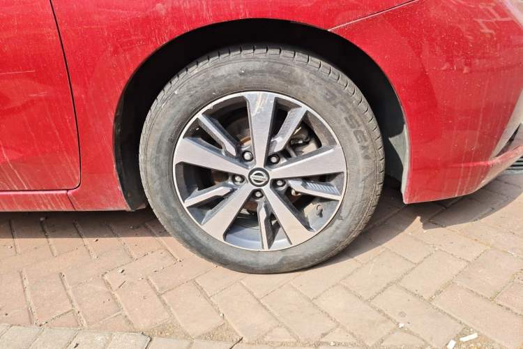 Used Nissan Lannia 2016 1.6L CVT Cool Edition Right Front Wheel Hub