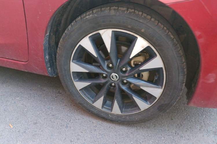 Used Nissan Lannia 2016 1.6L CVT Smart Cool Edition Right Front Wheel Hub