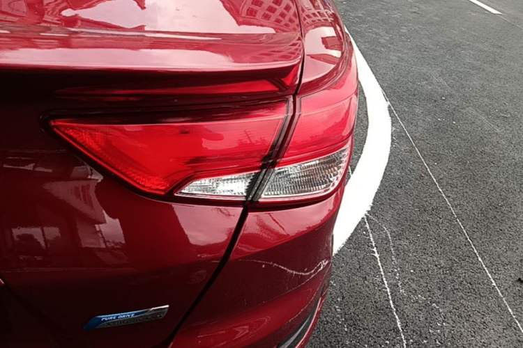 Used Nissan Lannia 2016 1.6L CVT Smart Cool Edition Right Rear Taillight