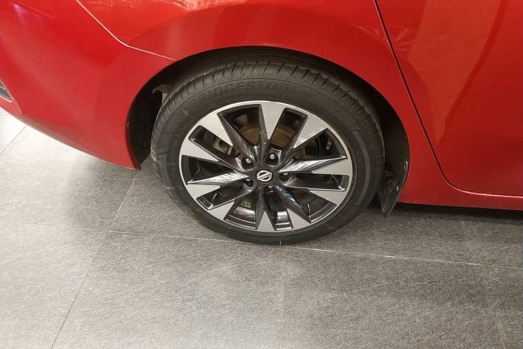 Used Nissan Lannia 2016 1.6L CVT Smart Cool Edition Right Rear Wheel Hub