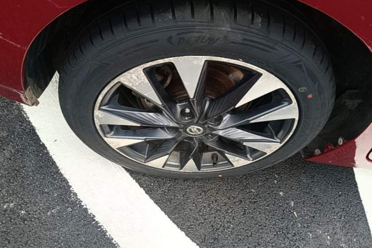 Used Nissan Lannia 2016 1.6L CVT Smart Cool Edition Right Rear Wheel Hub
