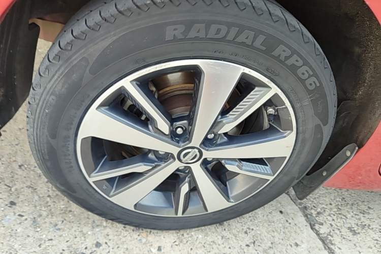 Used Nissan Lannia 2016 1.6L CVT Cool Edition Right Rear Wheel Hub