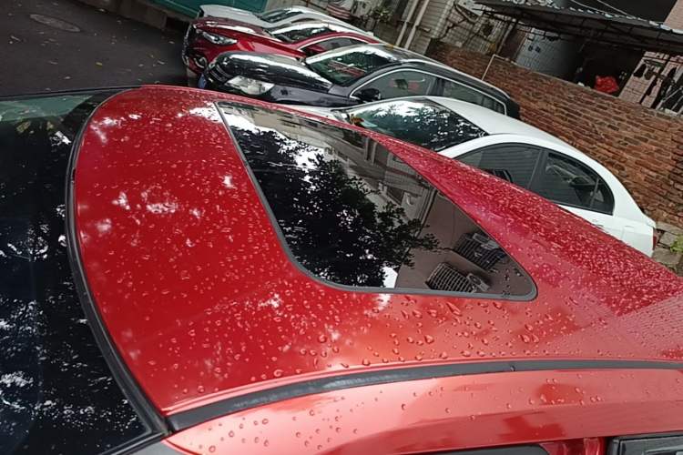 Used Nissan Lannia 2016 1.6L CVT Smart Cool Edition Roof