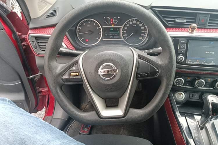 Used Nissan Lannia 2016 1.6L CVT Smart Cool Edition Steering Wheel