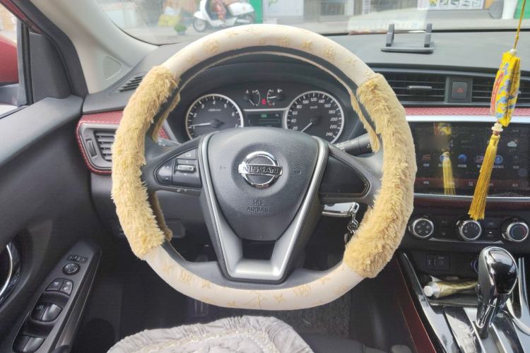 Used Nissan Lannia 2016 1.6L CVT Cool Edition Steering Wheel