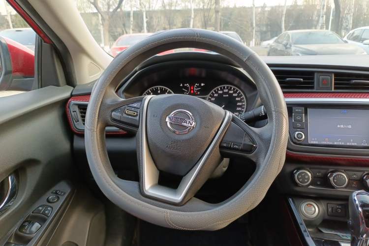 Used Nissan Lannia 2016 1.6L CVT Smart Cool Edition Steering Wheel