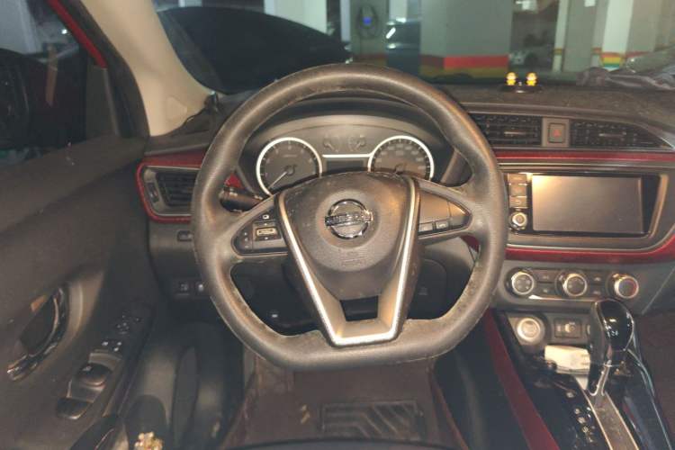 Used Nissan Lannia 2016 1.6L CVT Smart Cool Edition Steering Wheel