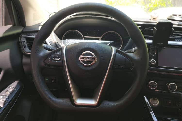 Used Nissan Lannia 2016 1.6L CVT Smart Cool Edition Steering Wheel