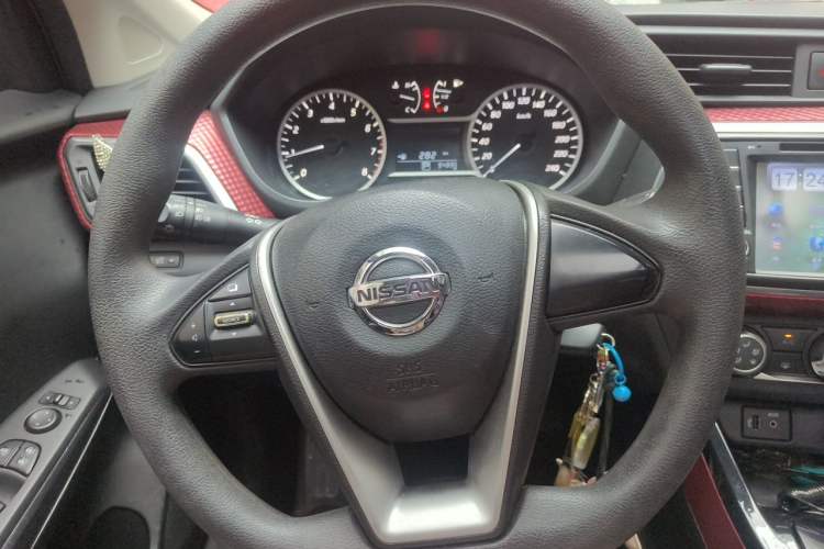Used Nissan Lannia 2016 1.6L CVT Cool Edition Steering Wheel