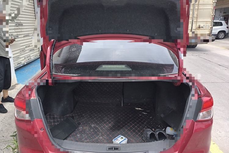 Used Nissan Lannia 2016 1.6L CVT Cool Edition Trunk