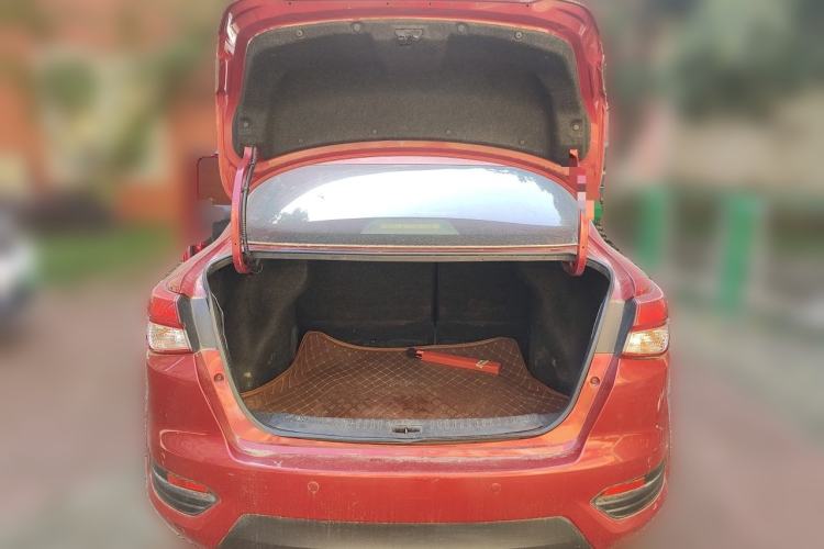 Used Nissan Lannia 2016 1.6L CVT Smart Cool Edition Trunk