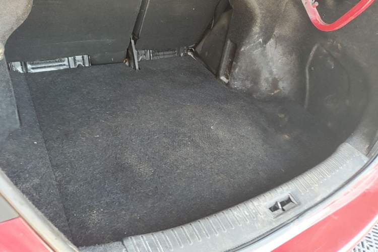 Used Nissan Lannia 2016 1.6L CVT Smart Cool Edition Trunk