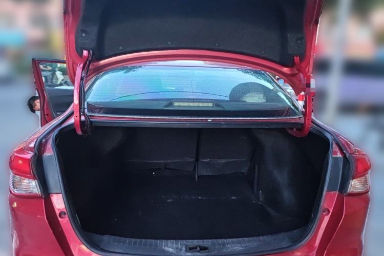 Used Nissan Lannia 2016 1.6L CVT Cool Edition Trunk