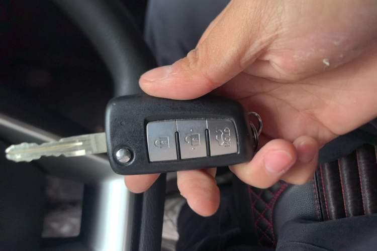 Used Nissan Lannia 2016 1.6L CVT Cool Edition Vehicle Key