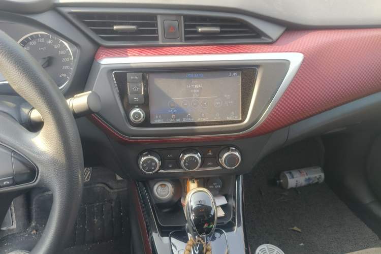 Used Nissan Lannia 2016 1.6L CVT Smart Cool Edition Audio And AC Panel