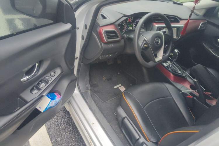 Used Nissan Lannia 2016 1.6L CVT Smart Cool Edition Driver Seat