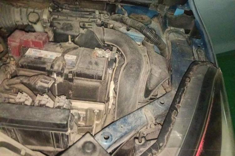 Used Nissan Lannia 2016 1.6L CVT Smart Cool Edition Engine Bay Left