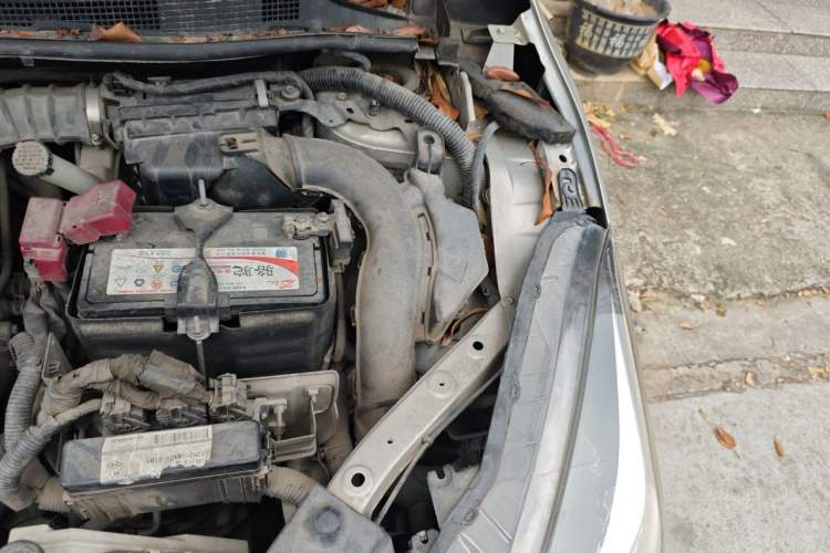 Used Nissan Lannia 2016 1.6L CVT Cool Edition Engine Bay Left