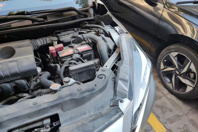 Used Nissan Lannia 2016 1.6L CVT Smart Cool Edition Engine Bay Left