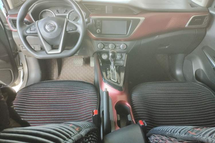 Used Nissan Lannia 2016 1.6L CVT Smart Cool Edition Interior 3