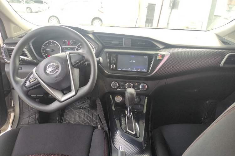 Used Nissan Lannia 2016 1.6L CVT Smart Cool Edition Interior 3