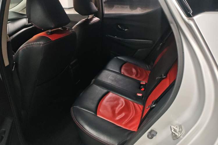 Used Nissan Lannia 2016 1.6L CVT Smart Cool Edition Left Rear Seat