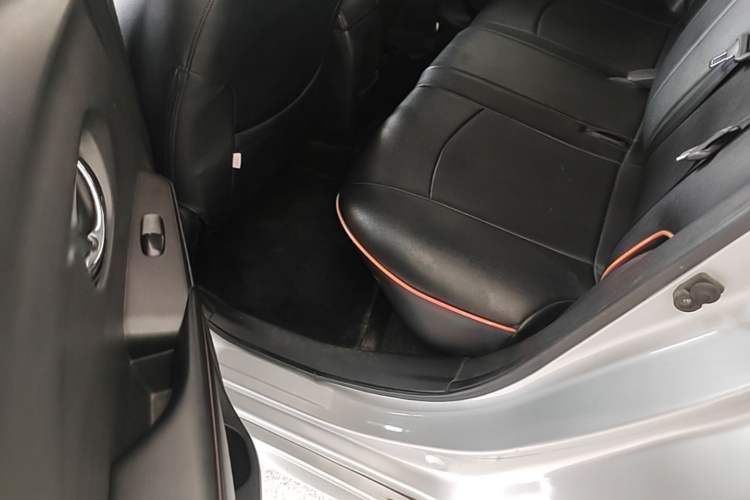 Used Nissan Lannia 2016 1.6L CVT Smart Cool Edition Left Rear Seat