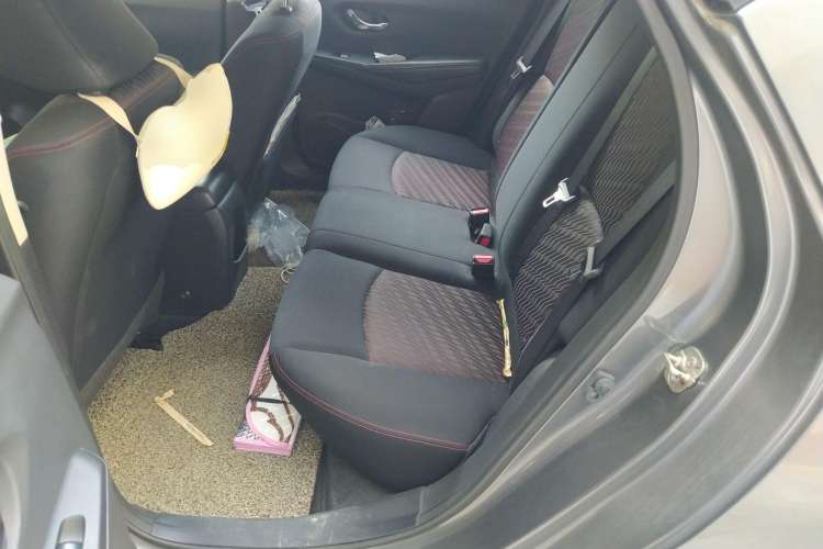 Used Nissan Lannia 2016 1.6L CVT Smart Cool Edition Left Rear Seat