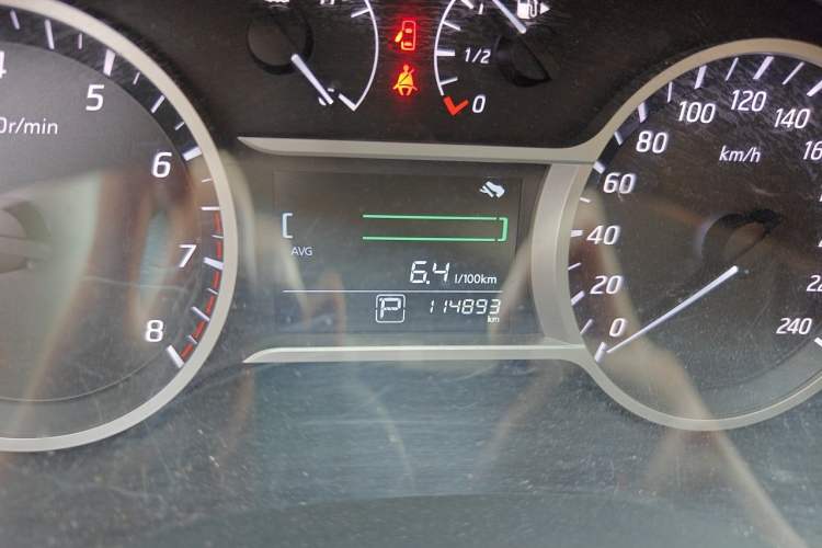 Used Nissan Lannia 2016 1.6L CVT Smart Cool Edition Odometer Close Up