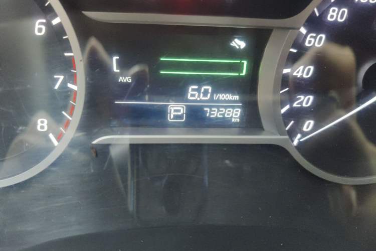 Used Nissan Lannia 2016 1.6L CVT Smart Cool Edition Odometer Close Up