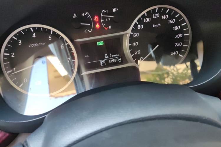 Used Nissan Lannia 2016 1.6L CVT Smart Cool Edition Odometer Close Up
